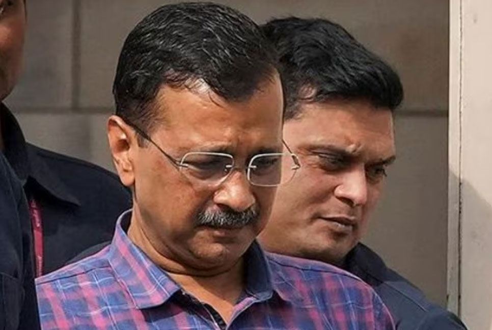  জেল থেকে বের হলেন কেজরিওয়াল 