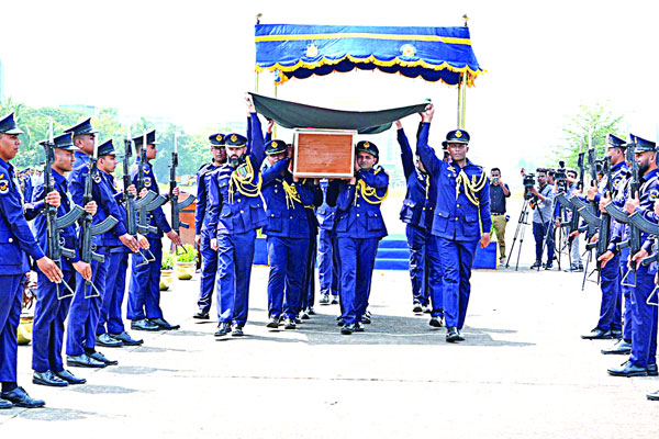 বিধ্বস্ত বিমান উদ্ধার