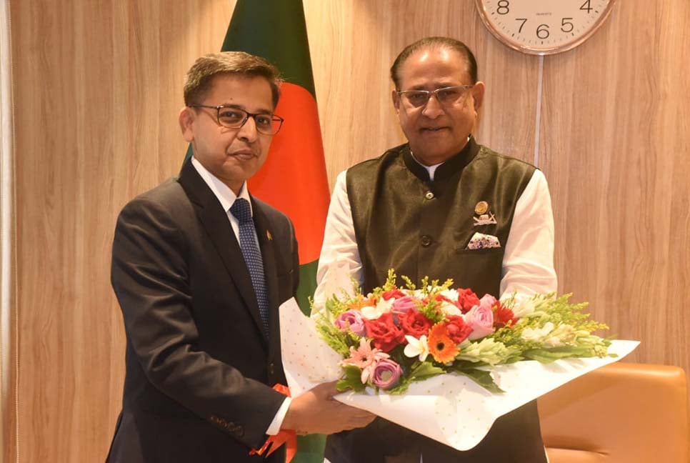 মৎস্য ও প্রাণিসম্পদ মন্ত্রীর সঙ্গে ভারতীয় হাইকমিশনারের সৌজন্য সাক্ষাৎ

