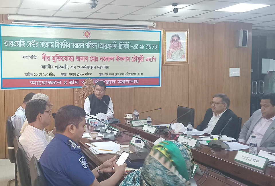 সরকারি ছুটি শুরু হওয়ার আগেই শ্রমিকদের বেতন-বোনাস দেওয়ার সিদ্ধান্ত


