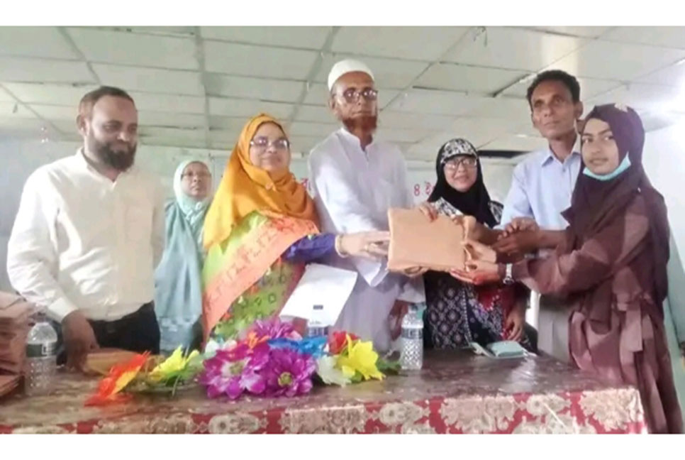 ফুলপুরে দুর্নীতি বিরোধী রচনা প্রতিযোগিতা ও পুরস্কার বিতরণ 