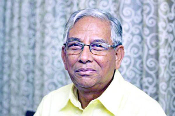 অর্থনীতিবিদদের হুকুমের আজ্ঞাবহ চান রাজনীতিকরা
