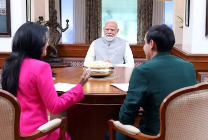 কেন সংবাদ সম্মেলন করেন না জানালেন নরেন্দ্র মোদি