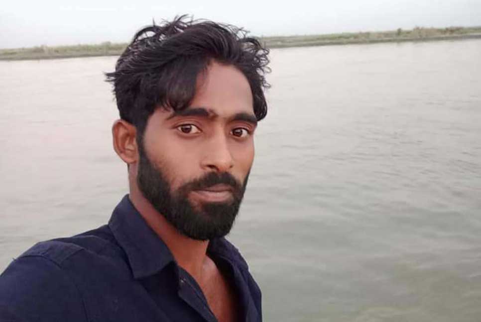 পাবনায় স্কুলছাত্রীকে বাড়ি থেকে তুলে নিয়ে গণধর্ষণ