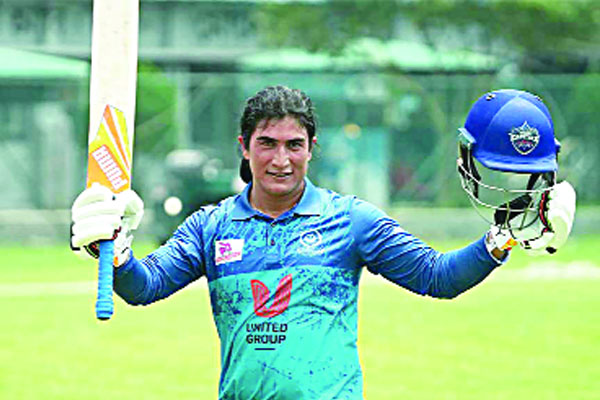 নারী ক্রিকেটের প্রথম দিনেই জেসিয়ার সেঞ্চুরি