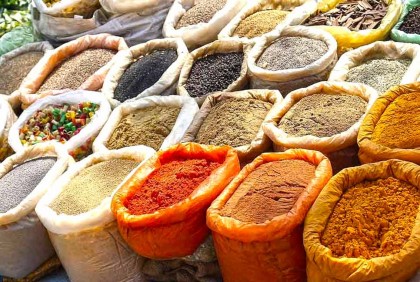 ভারতের মশলা নিয়ে কেন এত বিতর্ক?