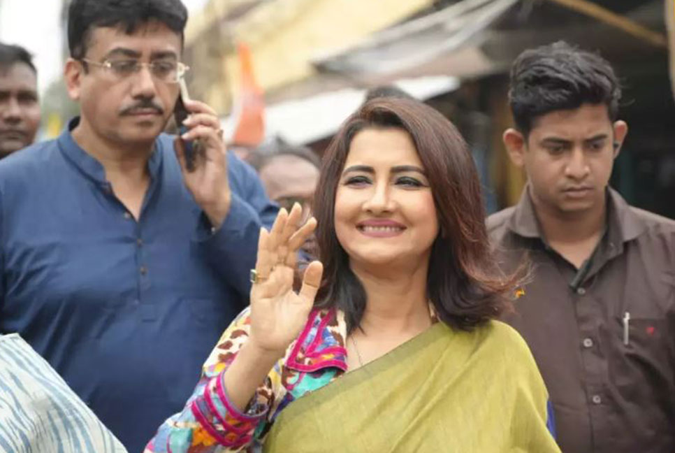 অন্তত এক বছর ভাত খাব না; কেন বললেন রচনা?