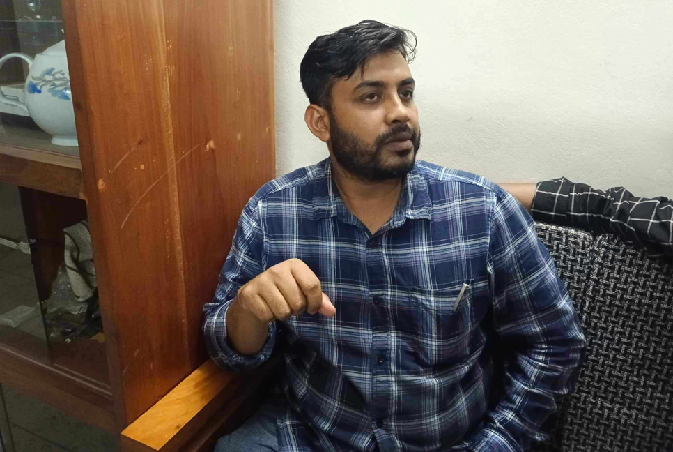 হোটেলে খেতে গিয়ে দায়িত্ব হারালেন প্রিজাইডিং কর্মকর্তা 

