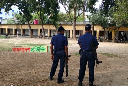 প্রথম দুই ঘণ্টায় ভোট পড়েছে ৭ থেকে ৮ শতাংশ : ইসির অতিরিক্ত সচিব

