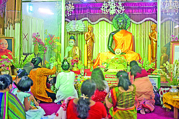 নানা আয়োজনে বুদ্ধপূর্ণিমা উদযাপন