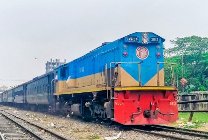 তুরাগ এক্সপ্রেসের বগি লাইনচ্যুত, বন্ধ ট্রেন চলাচল