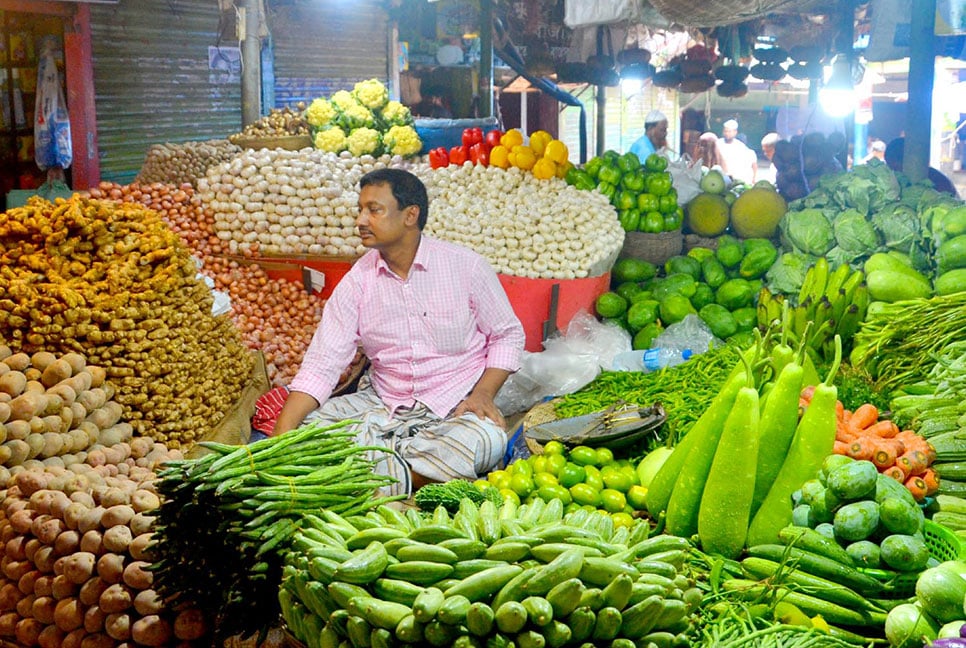 বগুড়ায় কমেছে সবজির দাম