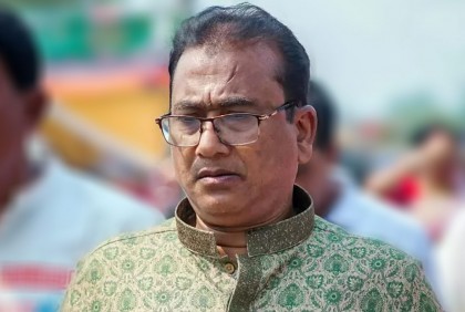 এমপি আনারের হাড় ও মাংস আলাদা করে হলুদের গুঁড়ো মেশানো হয়