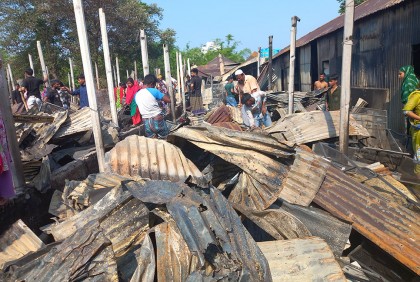 কালিয়াকৈরে বাসা-বাড়িতে আগুন