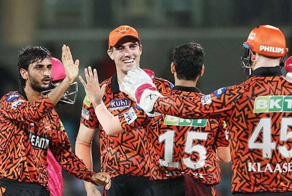 রাজস্থানকে হারিয়ে আইপিএলের ফাইনালে হায়দরাবাদ