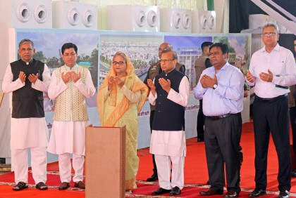 ১০তলা বঙ্গবাজার মার্কেটসহ চার প্রকল্পের নির্মাণকাজ উদ্বোধন প্রধানমন্ত্রীর