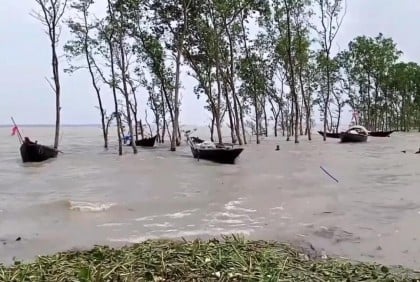ঘূর্ণিঝড় আতঙ্ক : সুন্দরবনের কর্মকর্তা-বনরক্ষীদের ছুটি বাতিল 