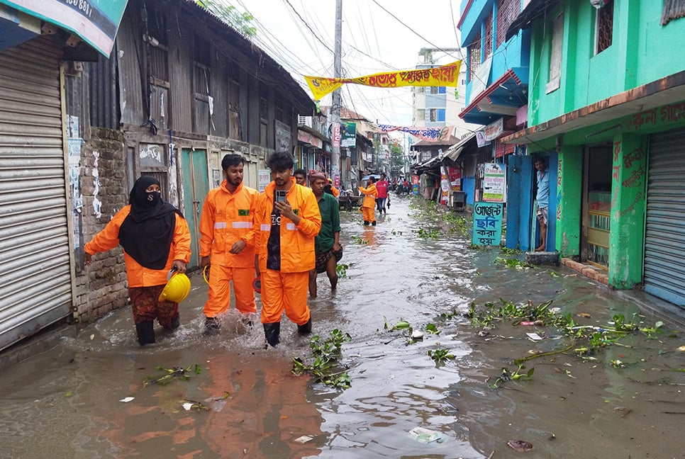 ঘূর্ণিঝড় রেমাল : মোরেলগঞ্জ পৌরসভাসহ বহু গ্রাম প্লাবিত