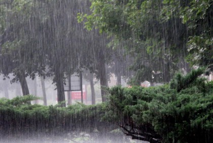 ঘূর্ণিঝড় রেমালের প্রভাব : আট বিভাগে ভারী বর্ষণের সতর্কবার্তা