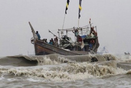 ঘূর্ণিঝড় রেমালের প্রভাবে উত্তাল সাগর