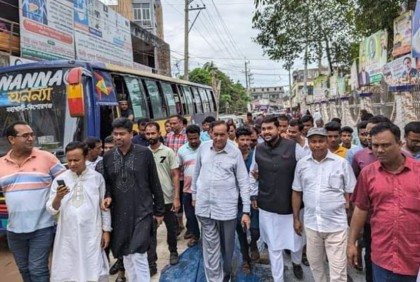 পাকুন্দিয়ায় বহুল প্রত্যাশিত রাস্তার নির্মাণকাজ শুরু