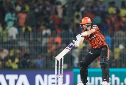 আইপিএল ফাইনাল : হায়দরাবাদকে ১১৩ রানে আটকে দিল কলকাতা