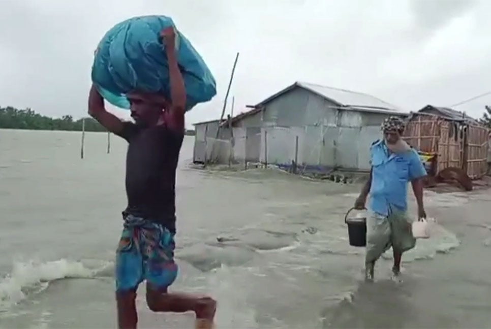 রিমালের আঘাতে তিন জেলার ৬১ কি.মি বাঁধের ক্ষতি