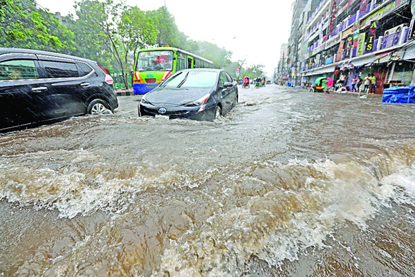 ঘূর্ণিঝড় রিমালের প্রভাবে ভোগান্তি