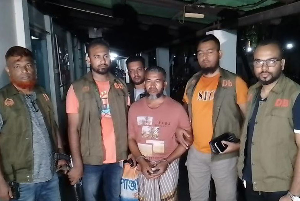 যশোর থেকে শিমুল ভূঁইয়ার সহযোগী সাইফুল গ্রেফতার