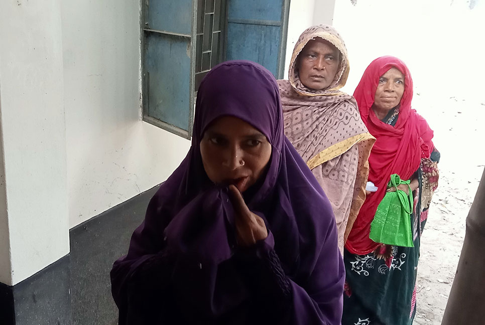 নাটোরে দুই উপজেলায় ১৭২ কেন্দ্রে ভোটগ্রহণ চলছে