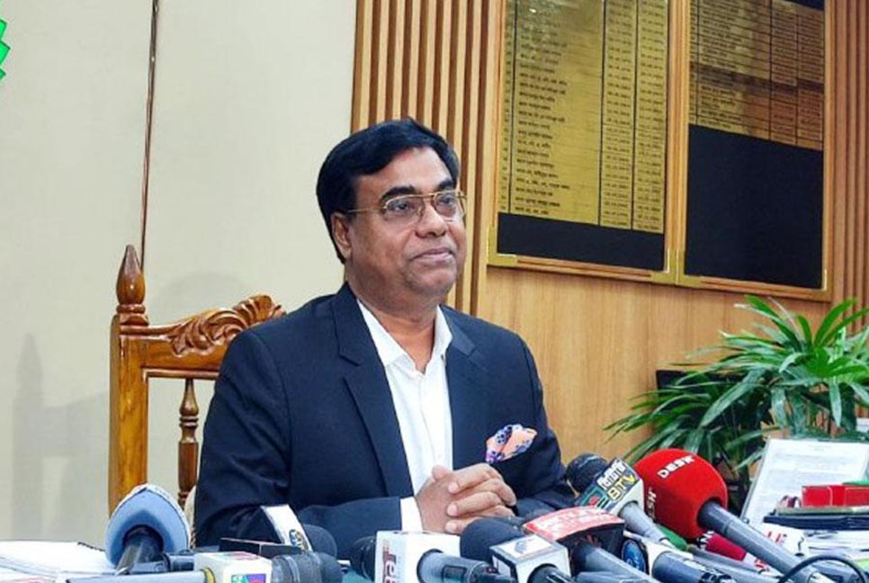 প্রথম চার ঘণ্টায় ভোট পড়েছে ১৬-২০ শতাংশের কম: ইসি সচিব

