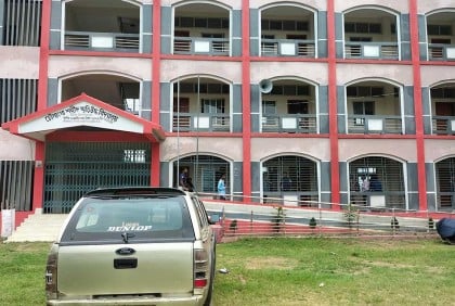 ইটনায় এক ঘণ্টা ভোটগ্রহণ বন্ধ, ৬০০ ব্যালট পেপার বাতিল