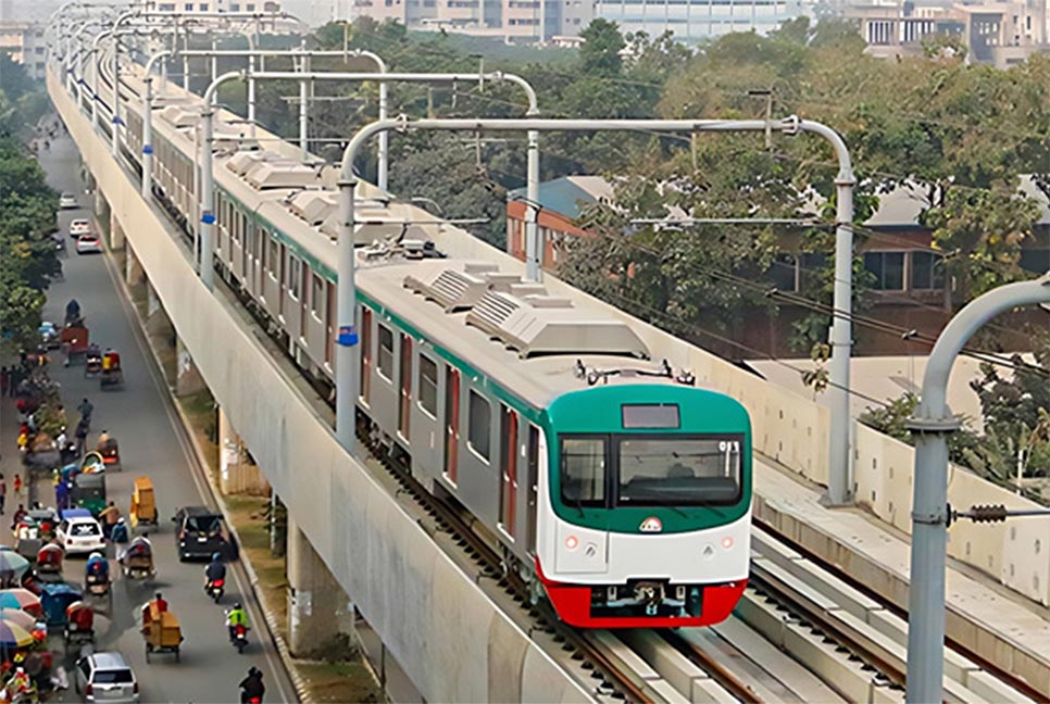 যান্ত্রিক ত্রুটির কারণে আধঘণ্টা বন্ধ ছিল মেট্রোরেল