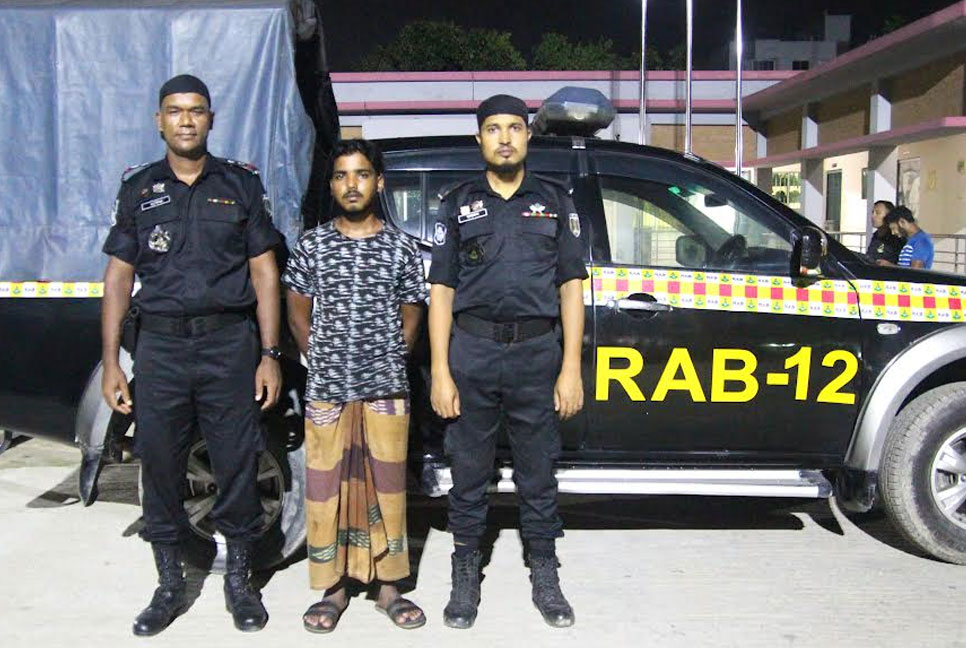 তাড়াশে প্রতিবন্ধীকে ধর্ষণ মামলার আসামি গ্রেফতার