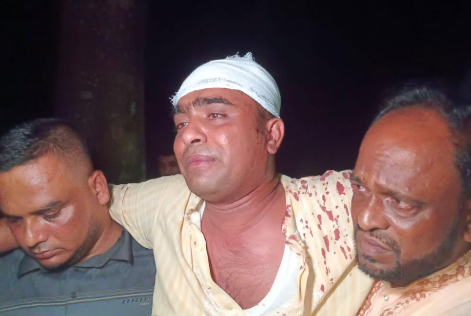  পাথরঘাটায় নির্বাচনী সহিংসতায় আহত ৩০, গ্রেফতার ৯