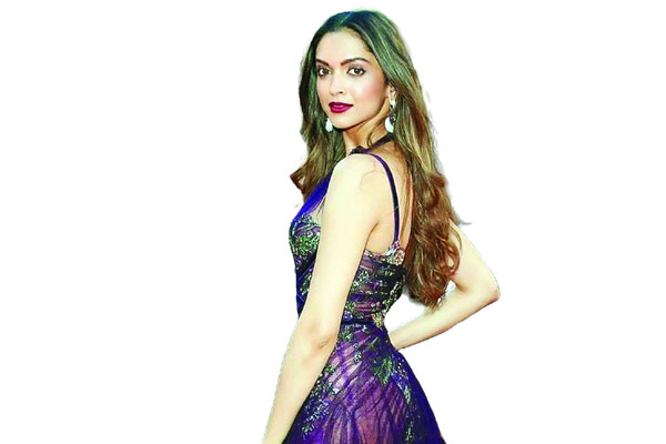 শীর্ষে দীপিকা...