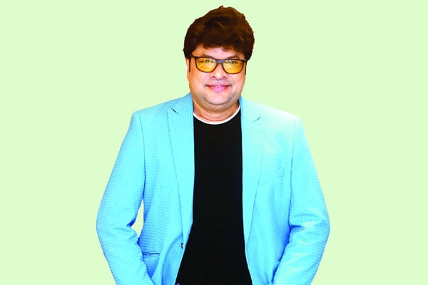 শুদ্ধ গানের সঙ্গে থাকতে চাই