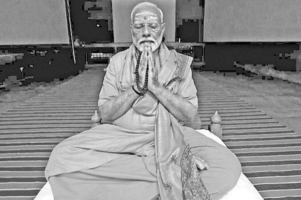 ৪৫ ঘণ্টার ধ্যানে বসেছেন মোদি
