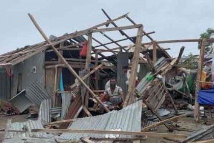 ঘূর্ণিঝড় রিমাল: বরগুনায় সাড়ে ৫ লাখ মানুষ ক্ষতিগ্রস্ত