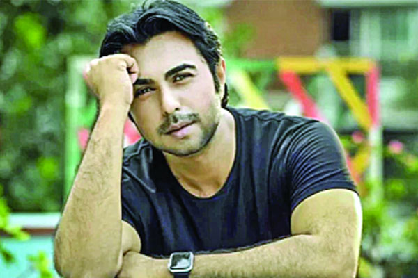 আহত হয়েও শুটিংয়ে অপূর্ব