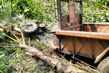 ট্রলি নিয়ন্ত্রণ হারিয়ে খাদে, নিহত ১ 