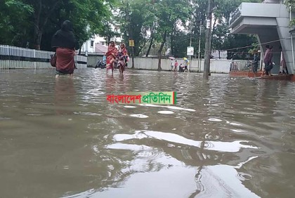 ভারি বর্ষণে ডুবছে সিলেট

