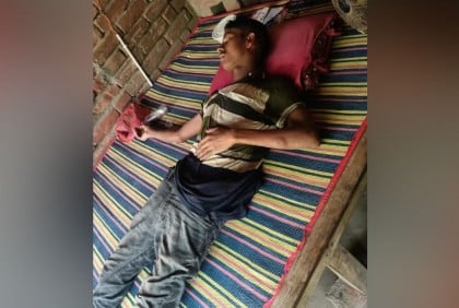 মোটরসাইকেল ঠিক করে না দেওয়ায় পুলিশের বিরুদ্ধে মেকানিককে গুলি করার অভিযোগ 