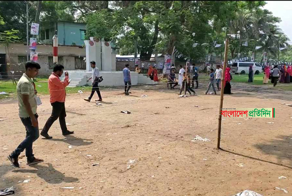 রাজশাহীর দুই উপজেলাতে ভোটার উপস্থিতি কম