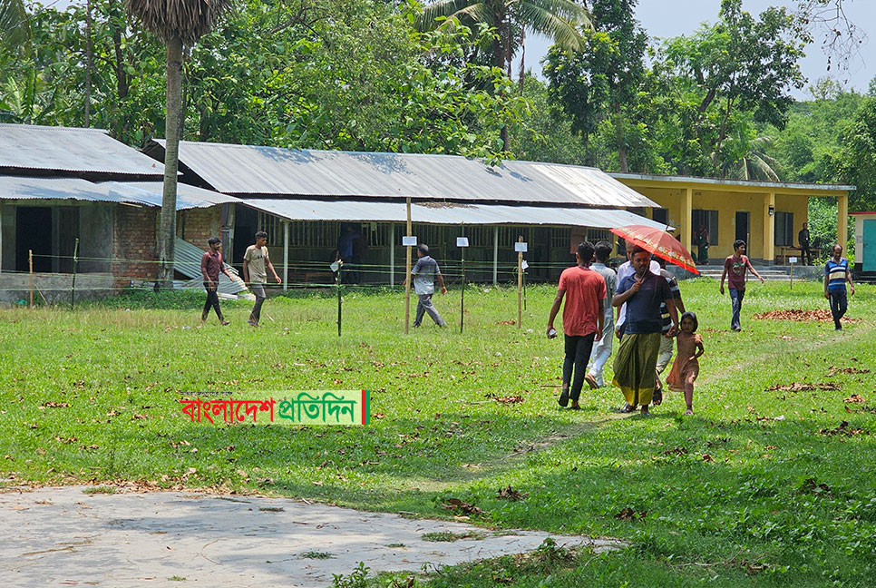 খুলনার তিন উপজেলায় ভোটার উপস্থিতি কম
