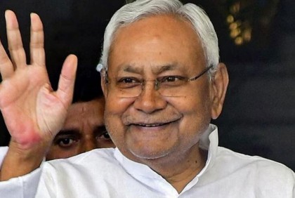 কংগ্রেস জোট নেতার সঙ্গে একই বিমানে কিংমেকার নীতিশ, গুঞ্জন
