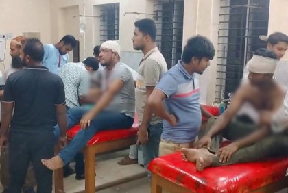 ঝালকাঠির রাজাপুরে দুই প্রার্থীর সমর্থকদের পাল্টাপাল্টি হামলা 

