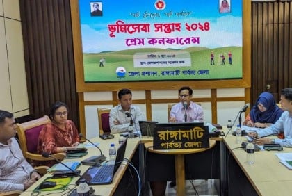 স্মার্ট পদ্ধতিতে পাহাড়বাসির দোরগোড়ায় পৌঁছে যাবে ভূমিসেবা : জেলা প্রশাসক