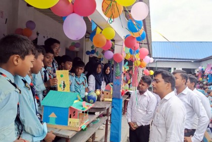 শিক্ষার্থীদের সৃষ্টিশীল উদ্ভাবন
 নিয়ে বিজ্ঞান মেলা

