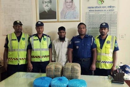রিকশায় মিলল ১৩ কেজি গাঁজা, গ্রেফতার ১

